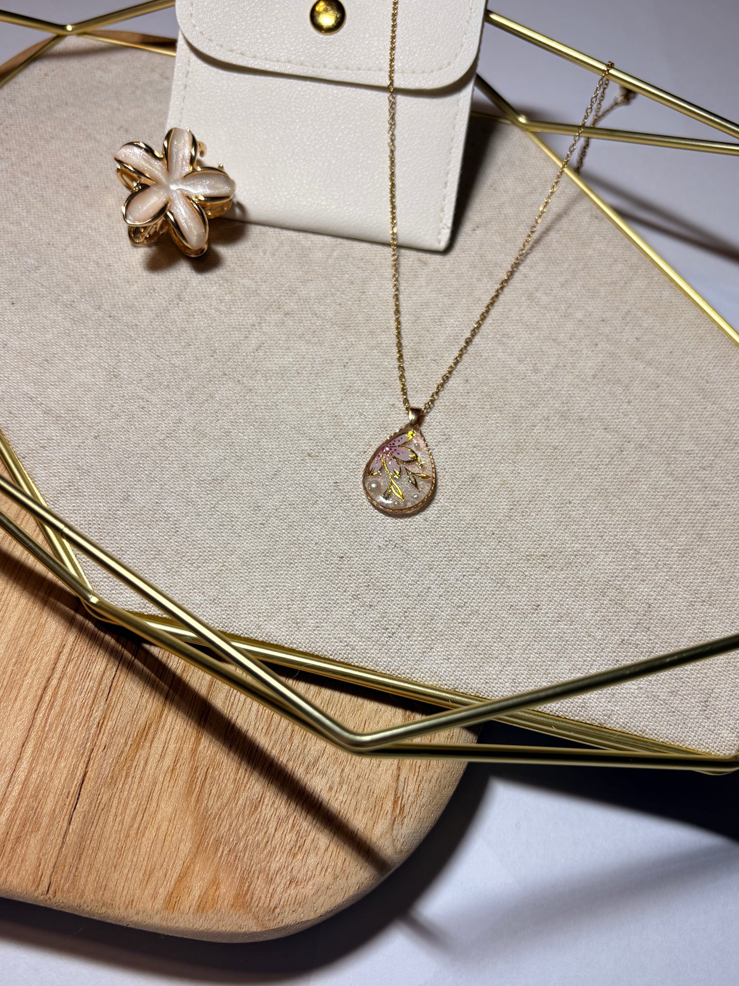 Collier "Goutte florale demie fleur"