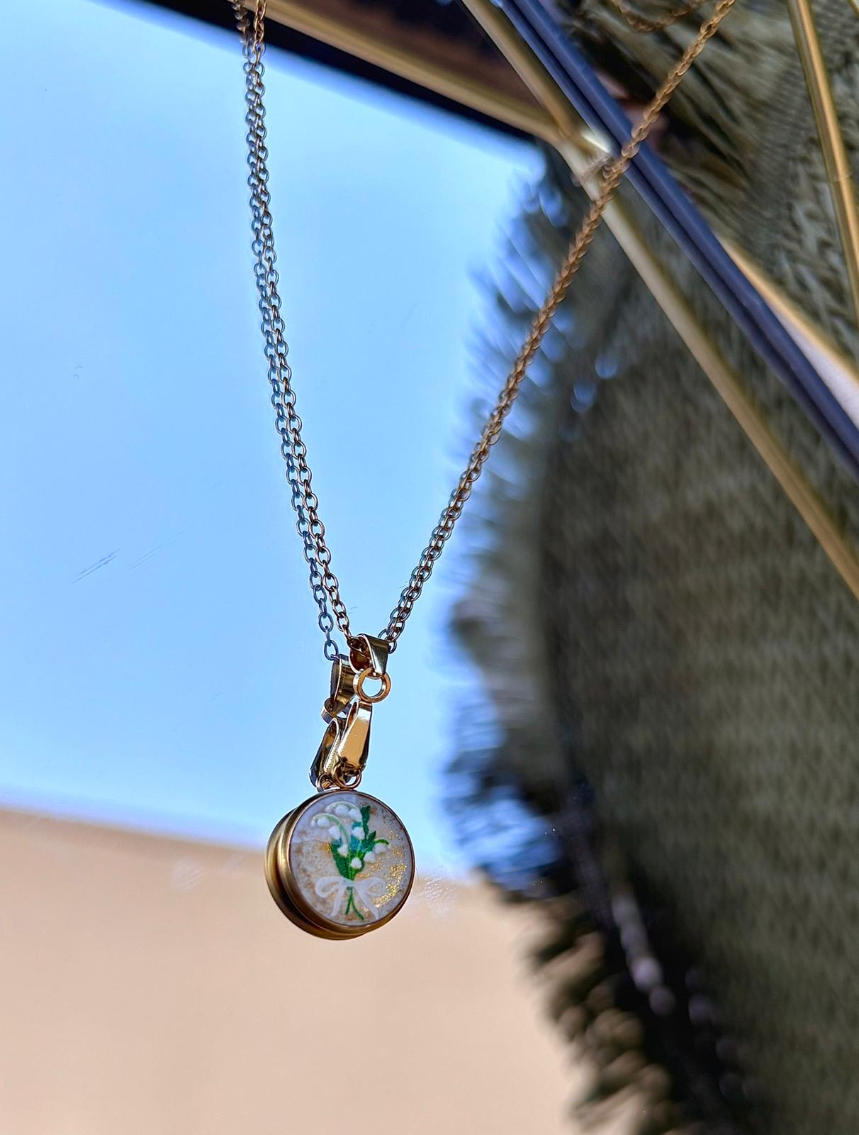Collier « Clochettes du bonheur » Doré