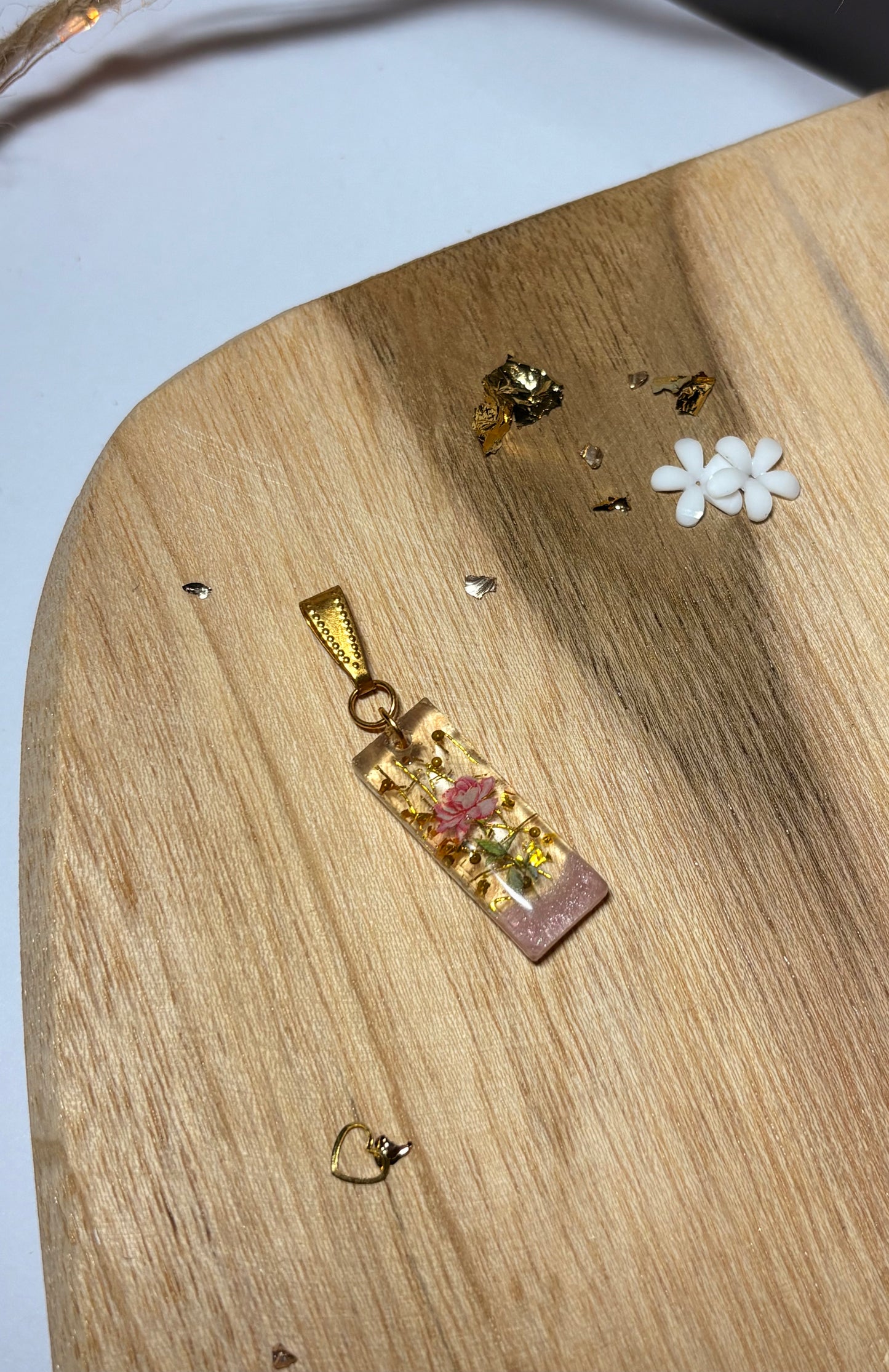 "Rose gold flower" necklace