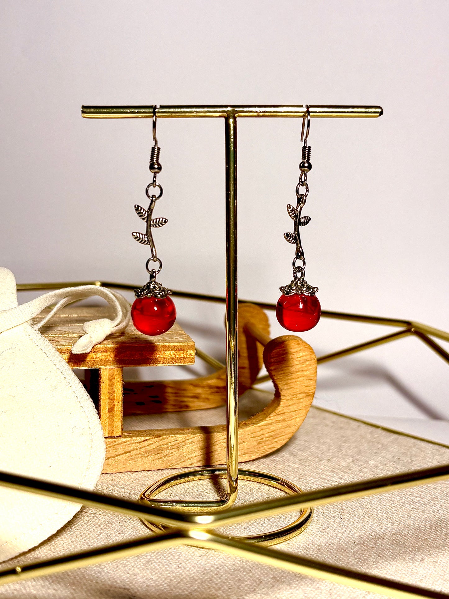Boucles d’oreilles  "Boule rouge"