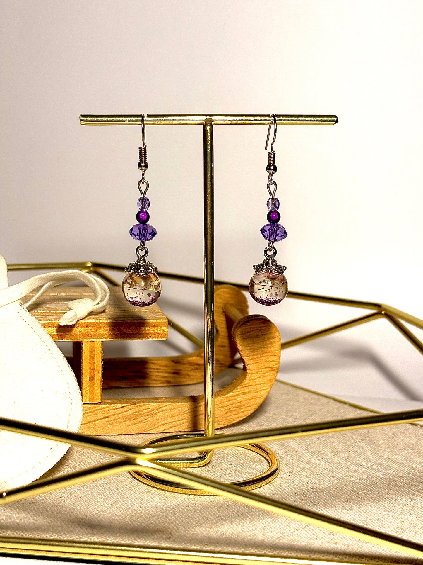 Boucles d’oreilles  "Boule violette"