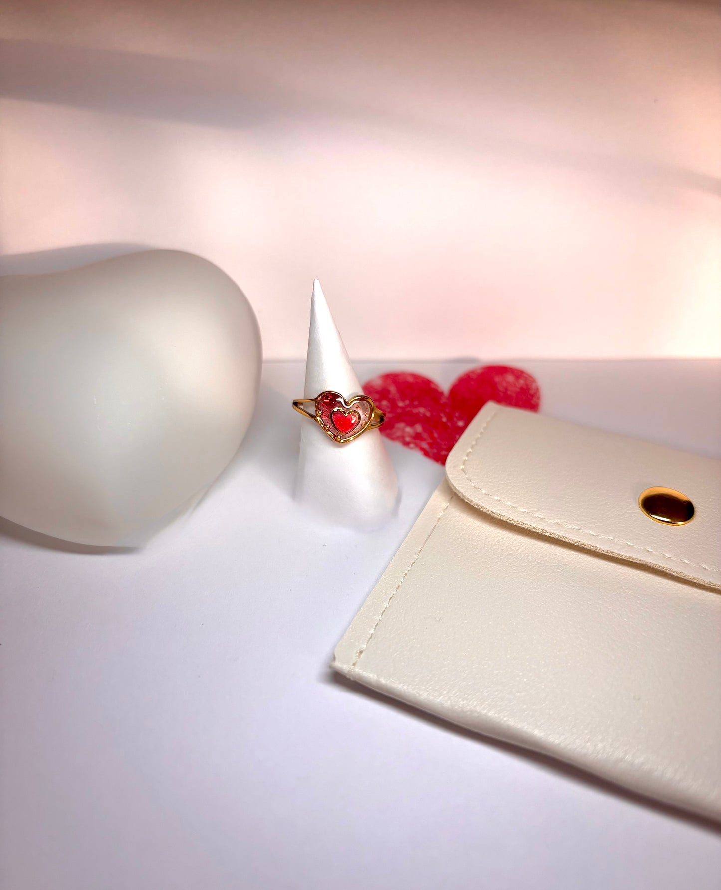 Bague "Cœur Rouge Finition Dorée"