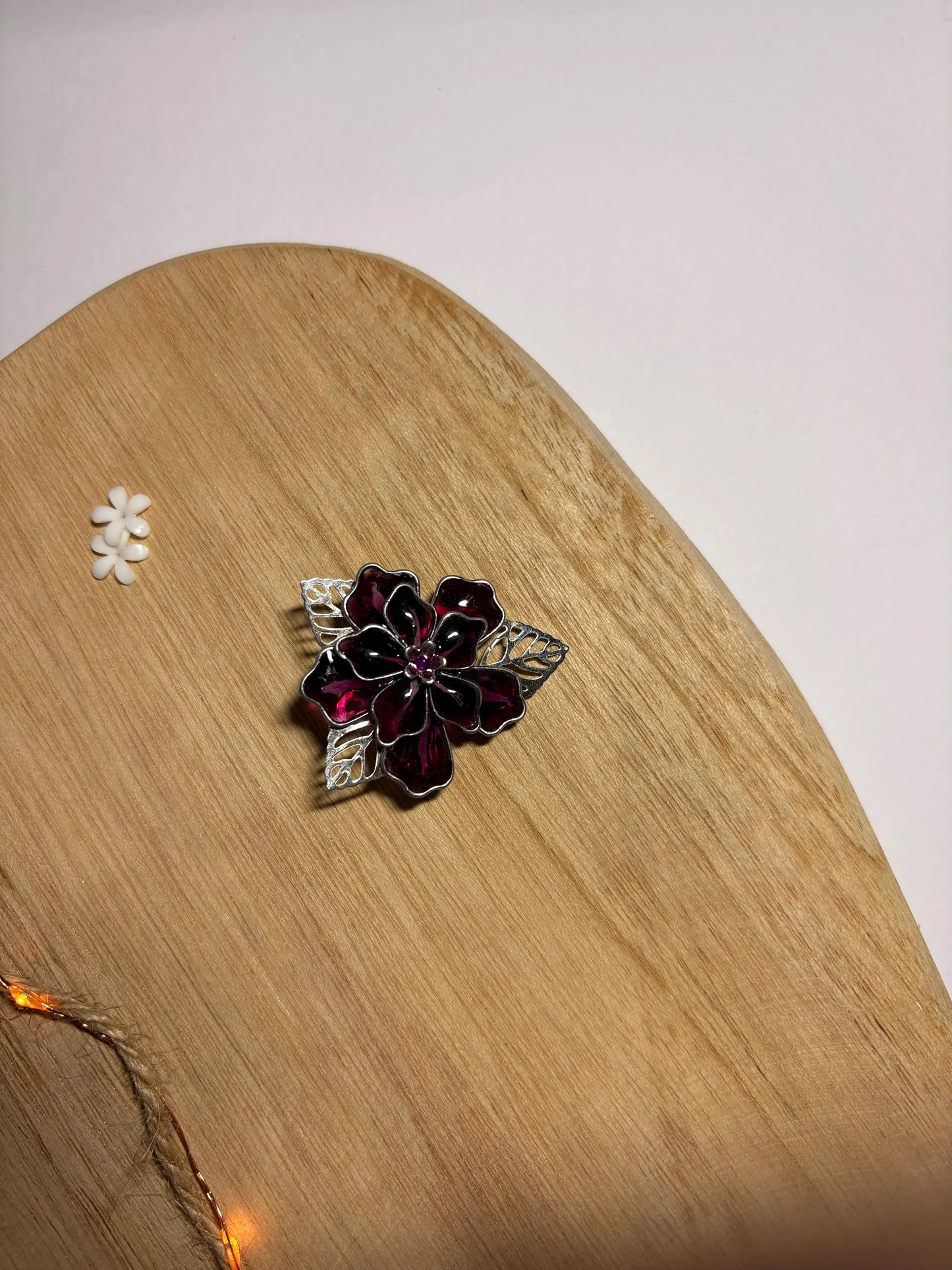 "Hanging flower" brooch